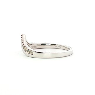 14k White Gold Diamond Chevron Wedding Band