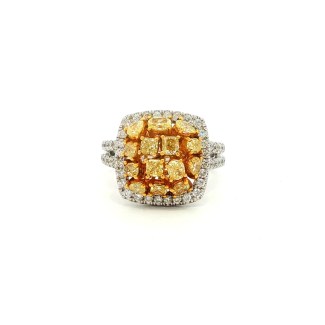 18k White Gold Diamond Fashion Ring
