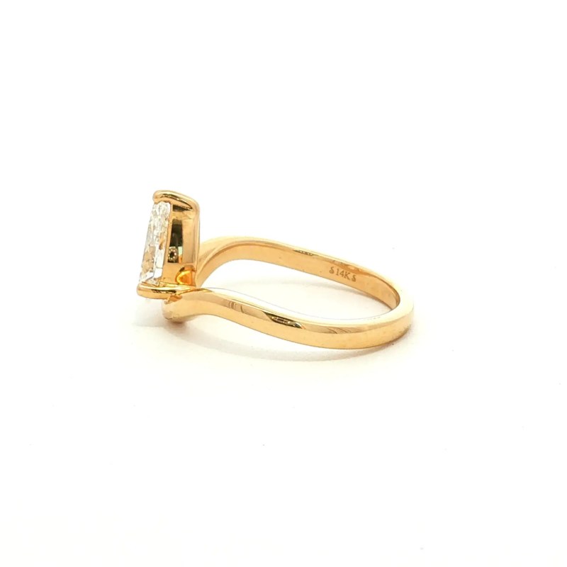 14k Yellow Gold Solitaire Fashion Ring